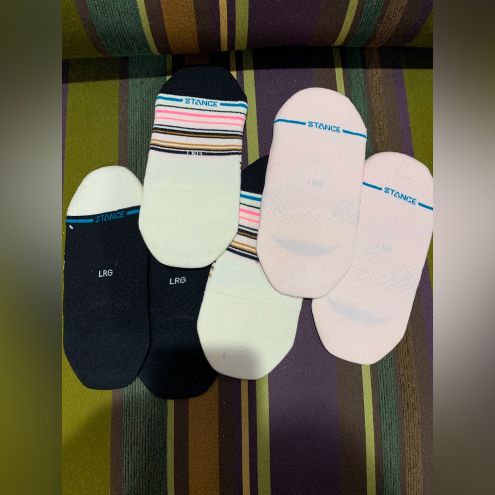 NWOT Womens Large Multi Color No-Show Socks
